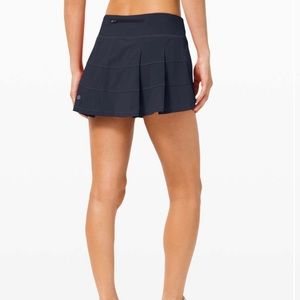 Lululemon Pace Rival Skirt (Regular) *4-way Stretch (Sz 4) worn once True Navy